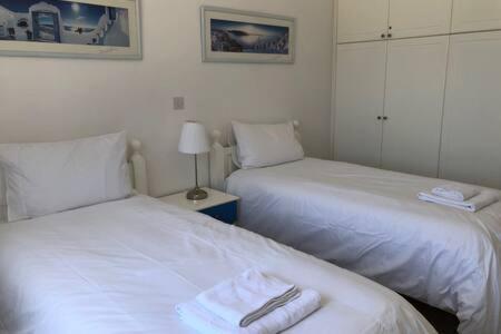 Kings Palace - Superb 2 Bed Ground Floor Apartment Paphos Exterior foto
