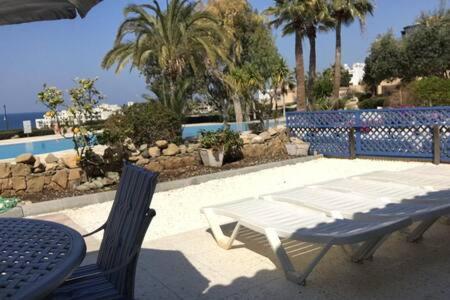 Kings Palace - Superb 2 Bed Ground Floor Apartment Paphos Exterior foto